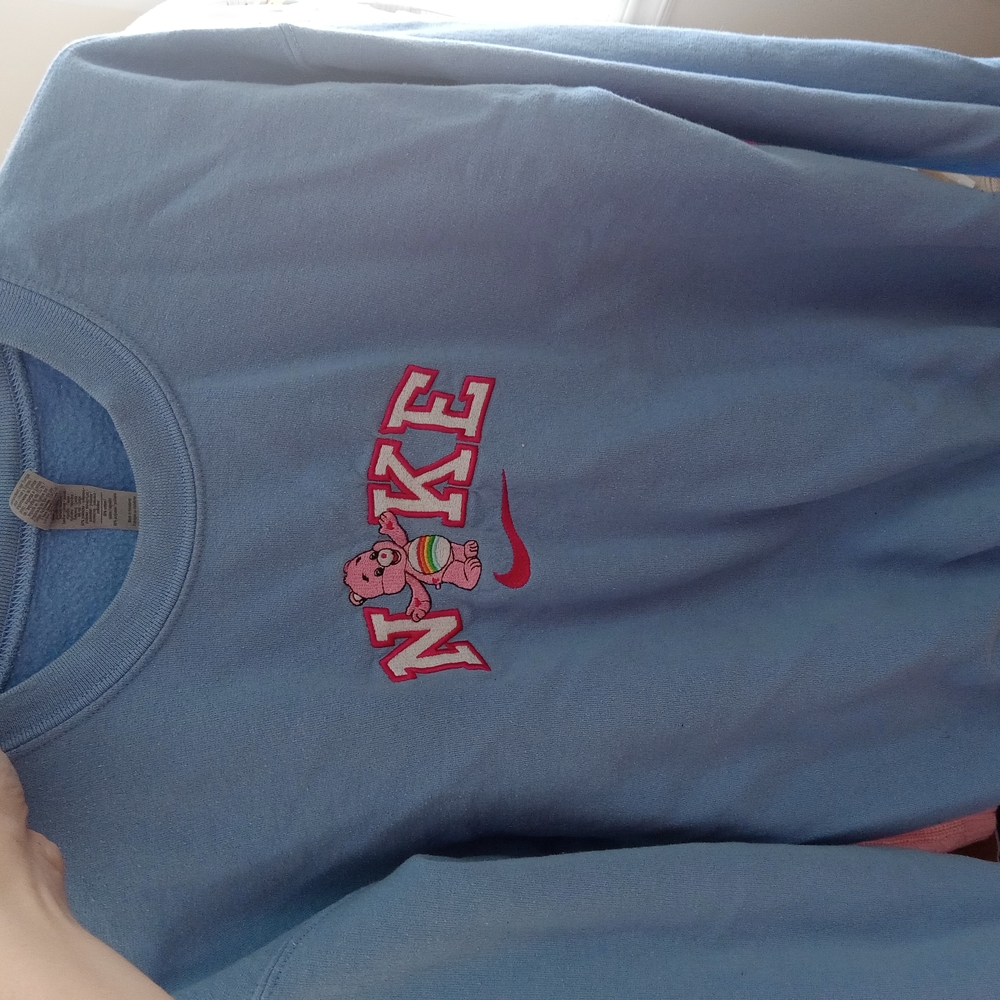 Nike Blue Sweatshirt with Bear Graphic Medium